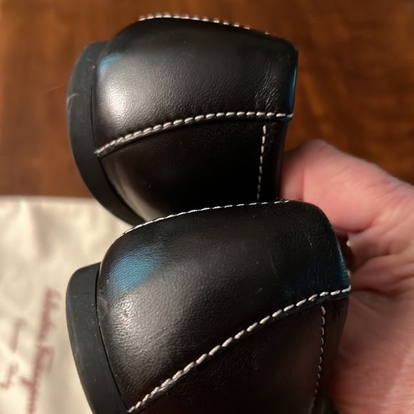 Ferragamo Perfect Signature Flats - Picture 5 of 8